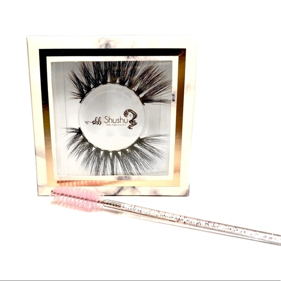 Mink Lashes - Picture 2 of 5